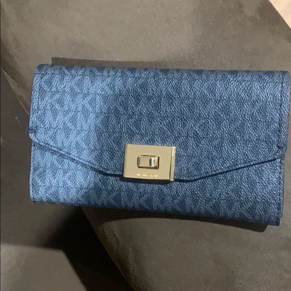 Micheals Kors signature wallet